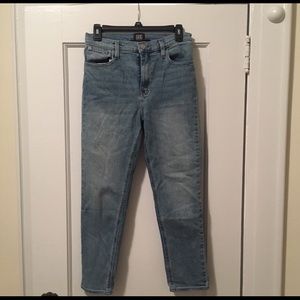 BDG cropped GF Jean size 27